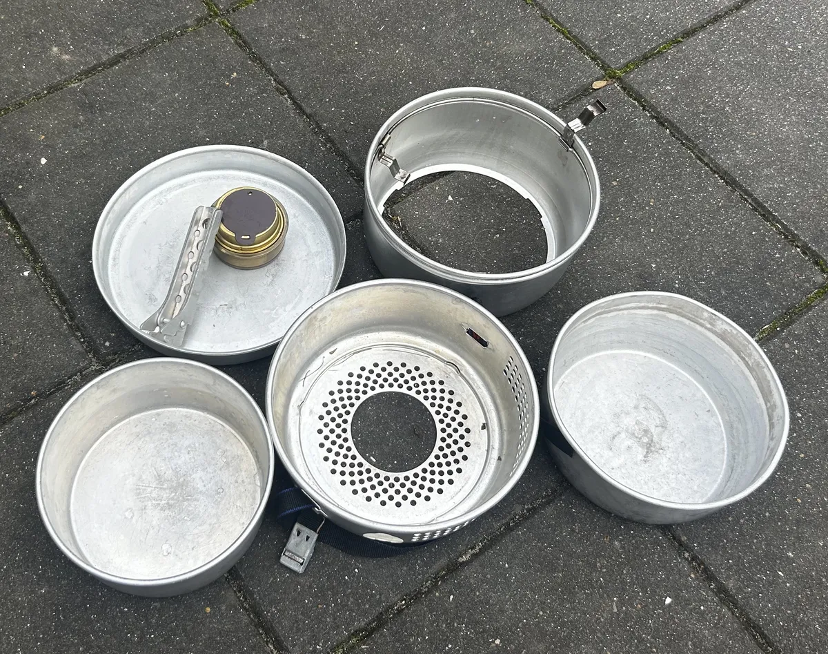 Trangia stormkøkken med gryder og spritbrænder — billede 1 af 2